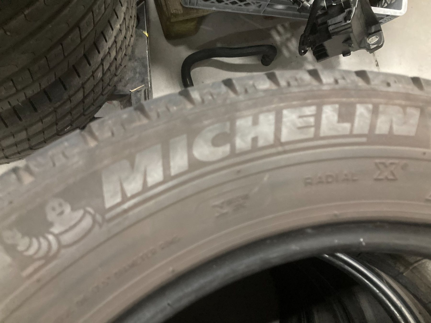 Michelin Pneus & Kompletträder: Sommerpneu  215/60R17 C Michelin – Gebraucht aus Cham von WB2223 1