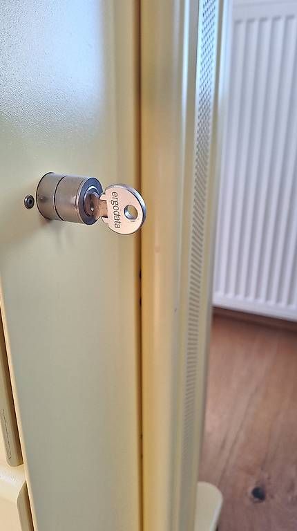Banconi: Büro Rolli, Büro Caddy; Rollcontainer – Usato da Biberstein venduto da jas014 1