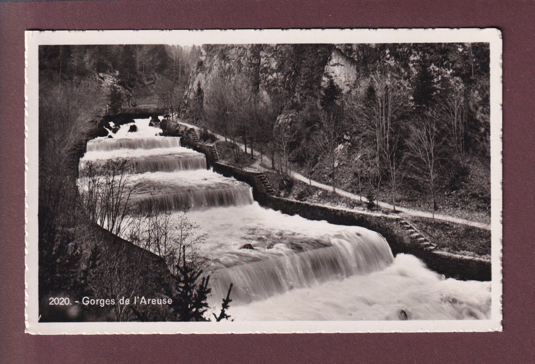 Cartoline postali: Gorges de l'AREUSE - Cascades – Usato da Pully venduto da nicecards