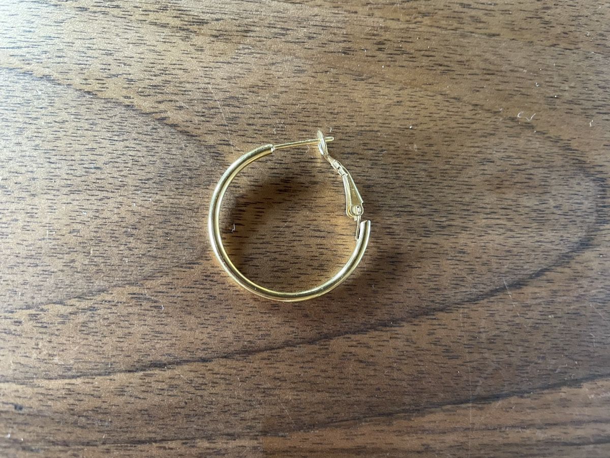 Ohrringe & -stecker: Vergoldete Creole Einzelstück ca. 2cm – Gebraucht aus Kriens von Noemijulia7 1