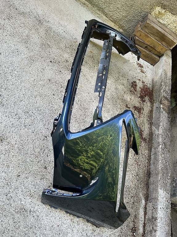 Tutti pezzi di ricambio auto: Pare-chocs lexus NH300 – Usato da buttes venduto da Llionel