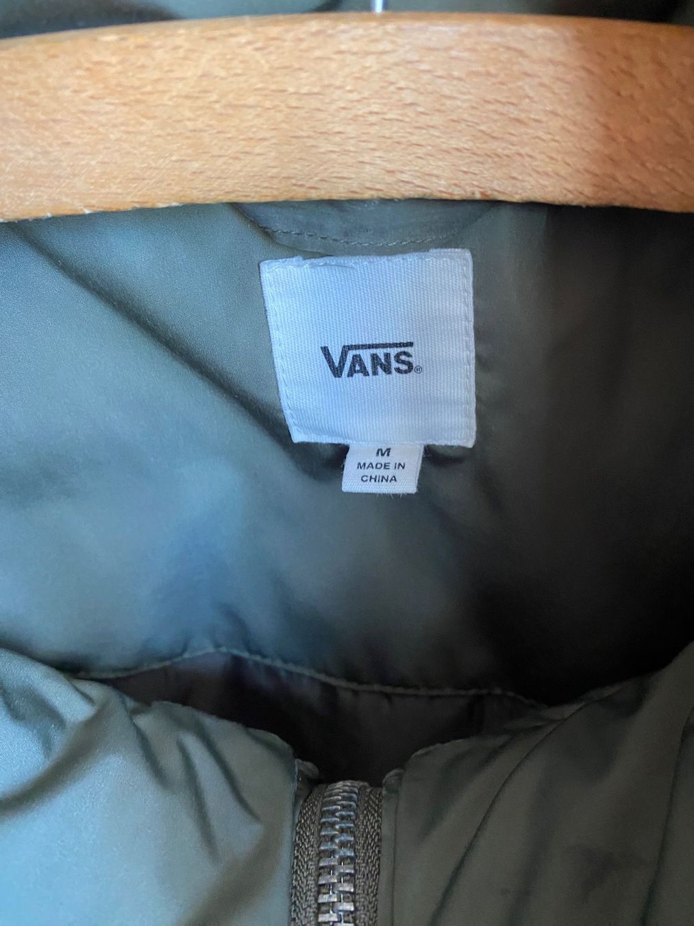 Vans Jacken: Vans Pufferjacke – Gebraucht aus Wildberg von san_8m25 1