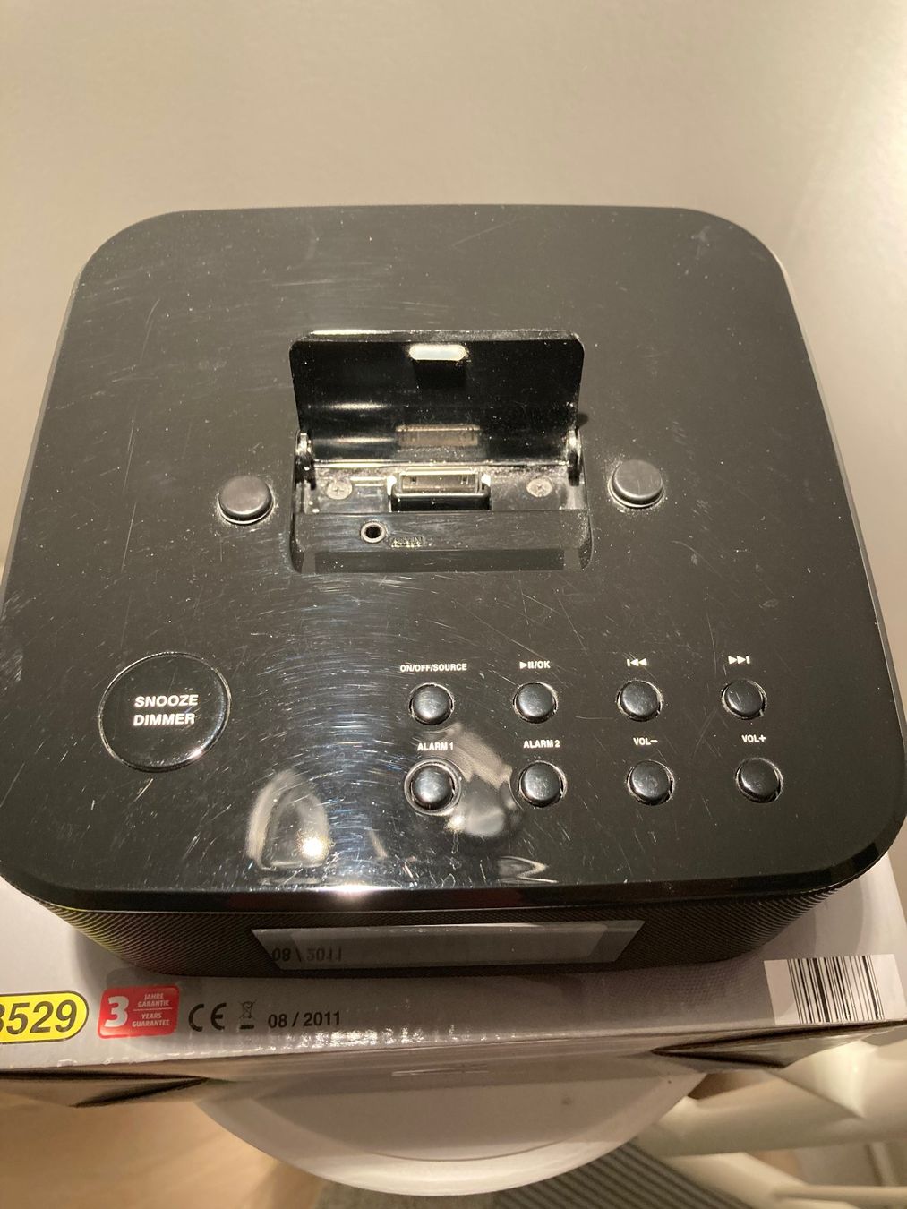 Sveglie: Radiowecker mit Dockingstation für iPod – Usato da Dielsdorf venduto da Textron 2
