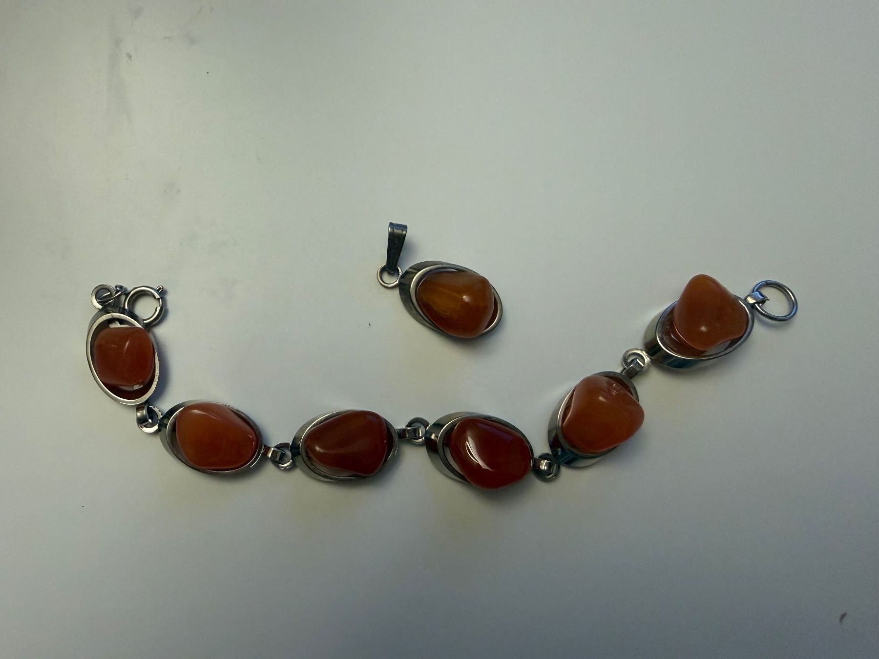Autres bijoux: Modeschmuck Set aus Armband und Anhänger – D'occasion à Schlieren par schnuggi07