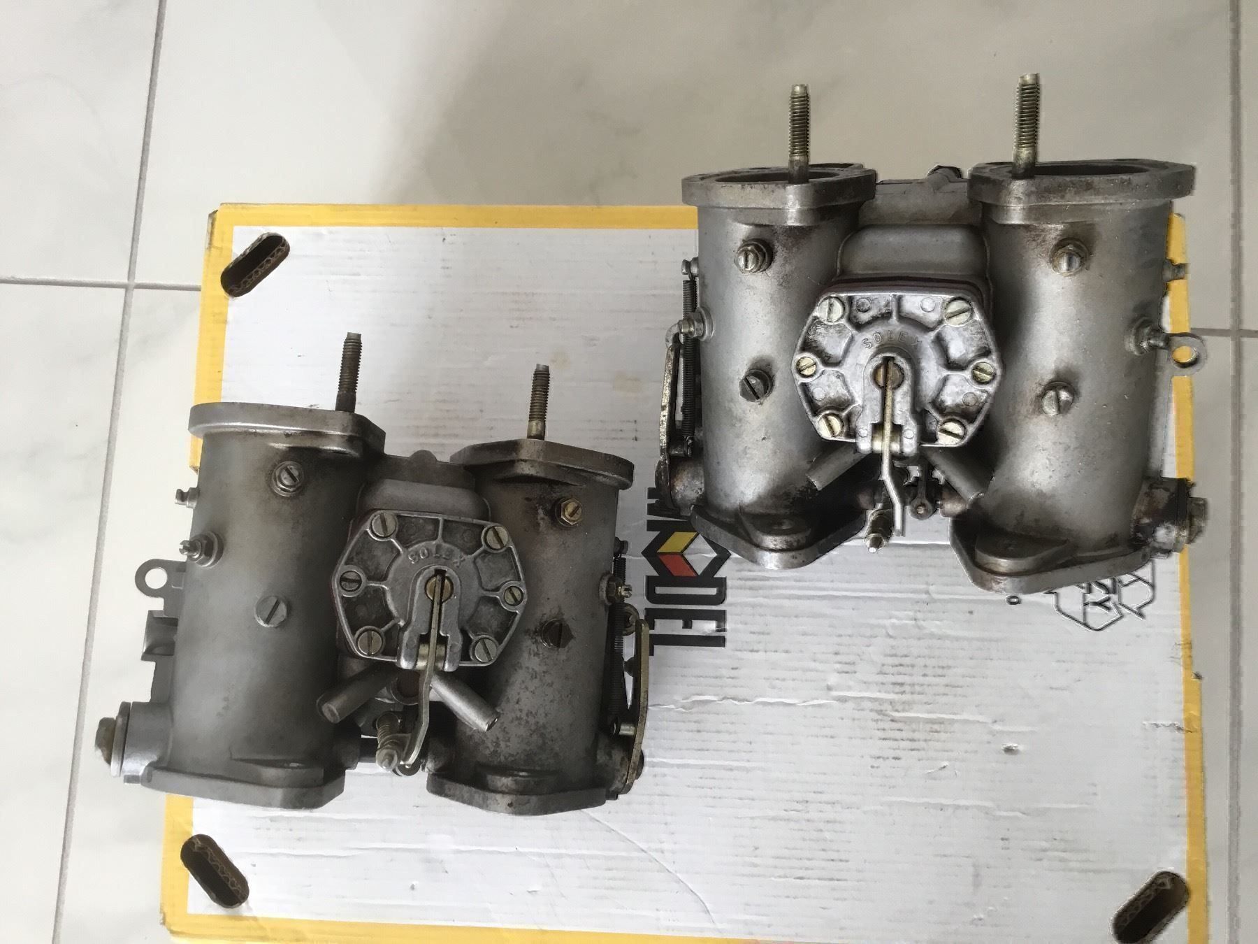 BMW Tutti pezzi di ricambio auto: Solex Doppelvergaser   40 mm  2Stk.  BMW 2002  etc . – Usato da Safnern venduto da Peter071 2