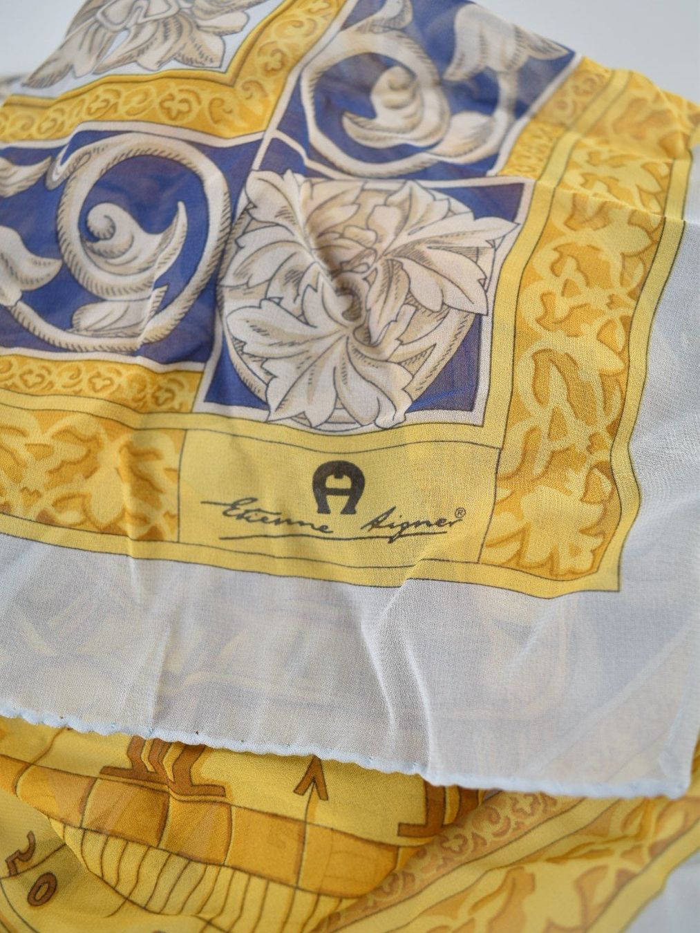 Aigner Foulards, Tücher & Schals: Aigner Seiden Foulard – Gebraucht aus Nürensdorf von 2ND_STORY 3