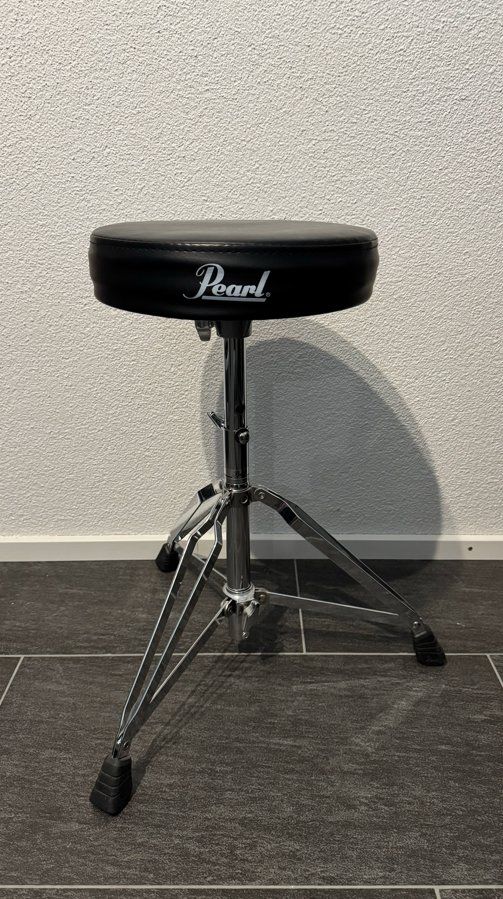Guinzagli & Collari: Drummer Sitze Pearl – Usato da Dagmersellen venduto da Purppetz