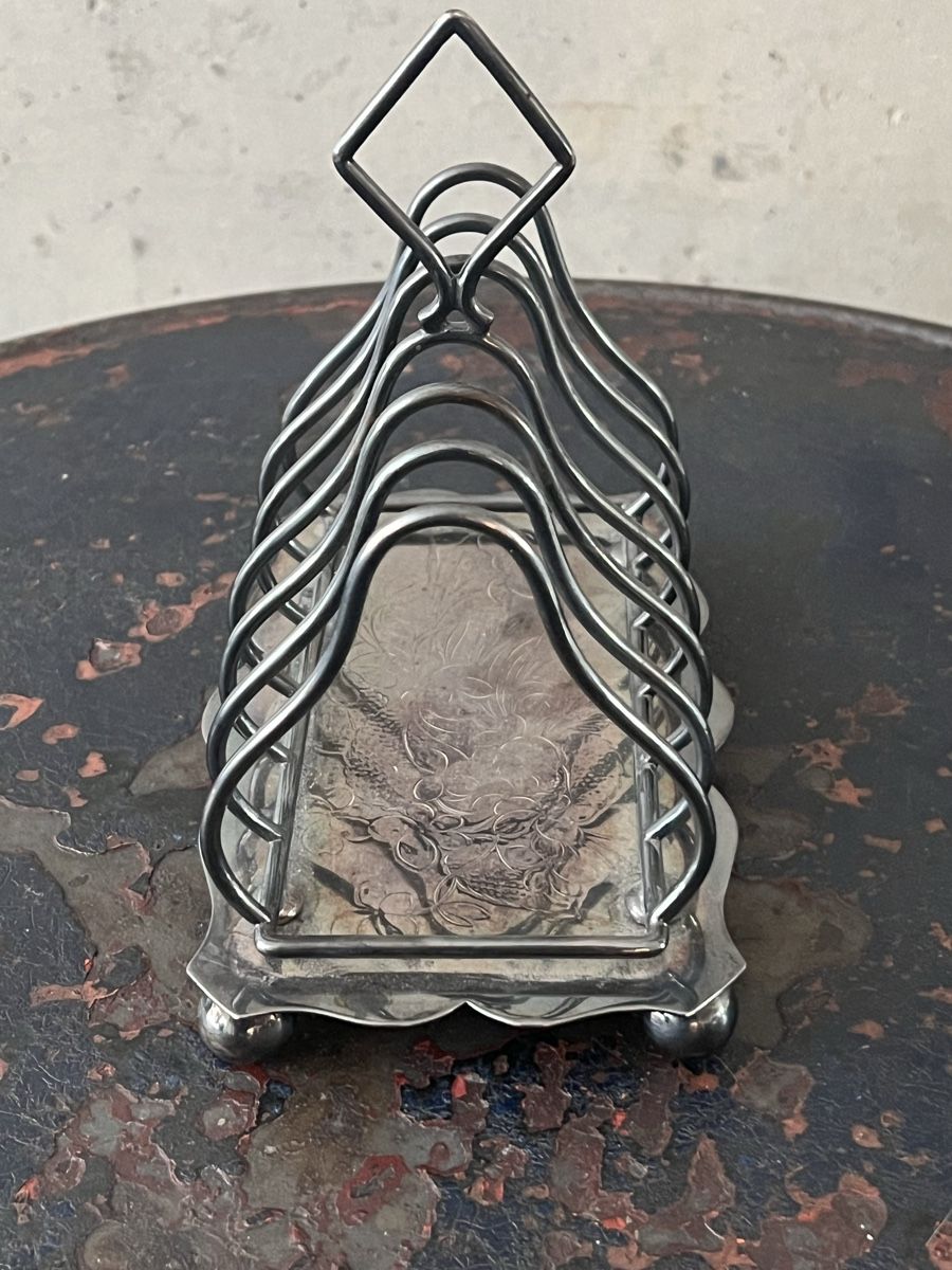 Altro per cucinare: Antiker versilberter Toastständer – Usato da Wabern venduto da La-Vitrine 4