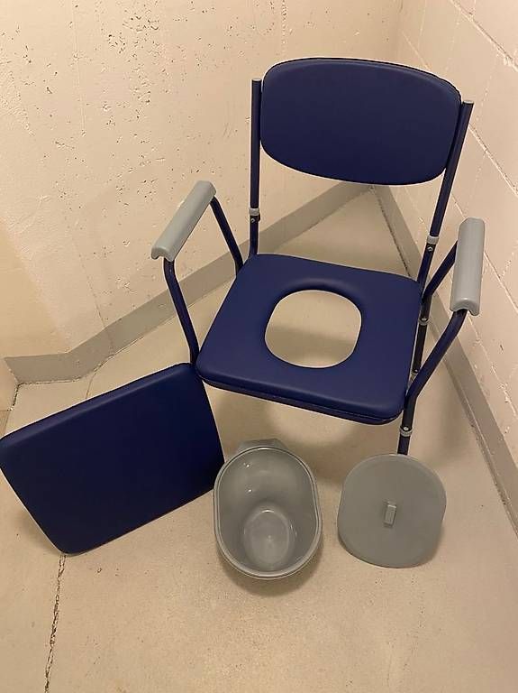 WC: Toilettenstuhl BLUE TIM – Usato da Würenlingen venduto da bestrong