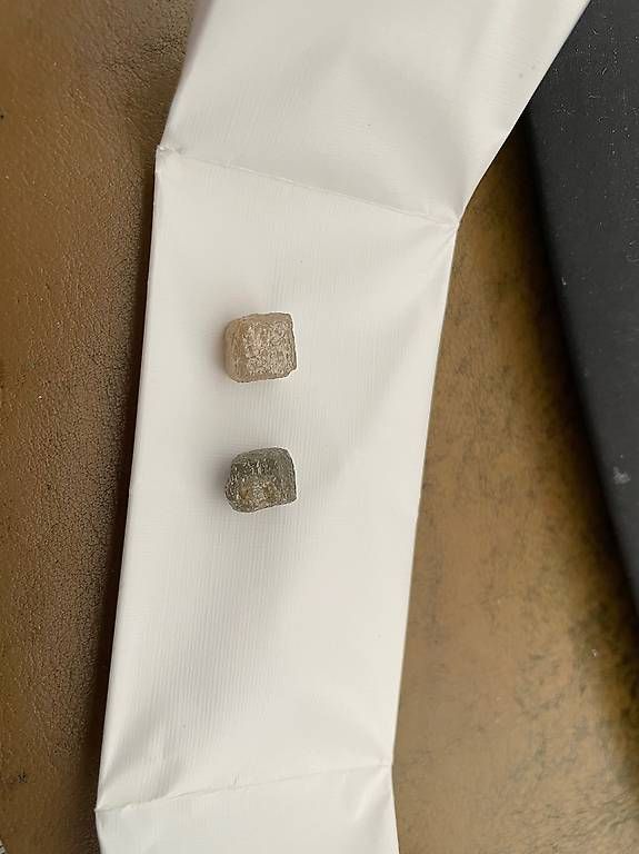 Pietre preziose: 2 Seltene Rohdiamanten, ca. 50ct. – Usato da Muttenz venduto da einfach-schoen