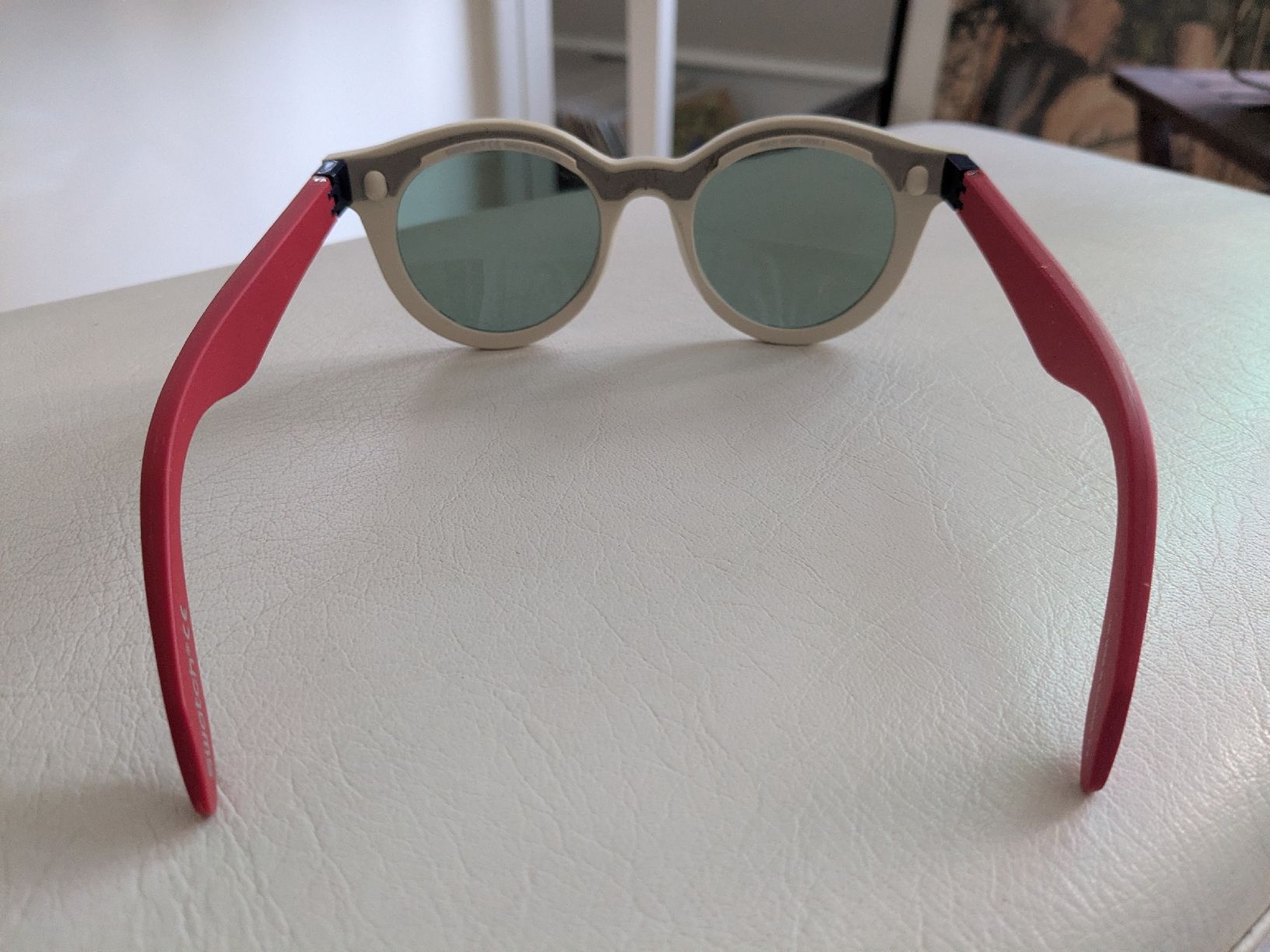 Occhiali & Lenti: Lunettes de soleil Swatch comme neuves – Usato da Genève venduto da maiakovski 1