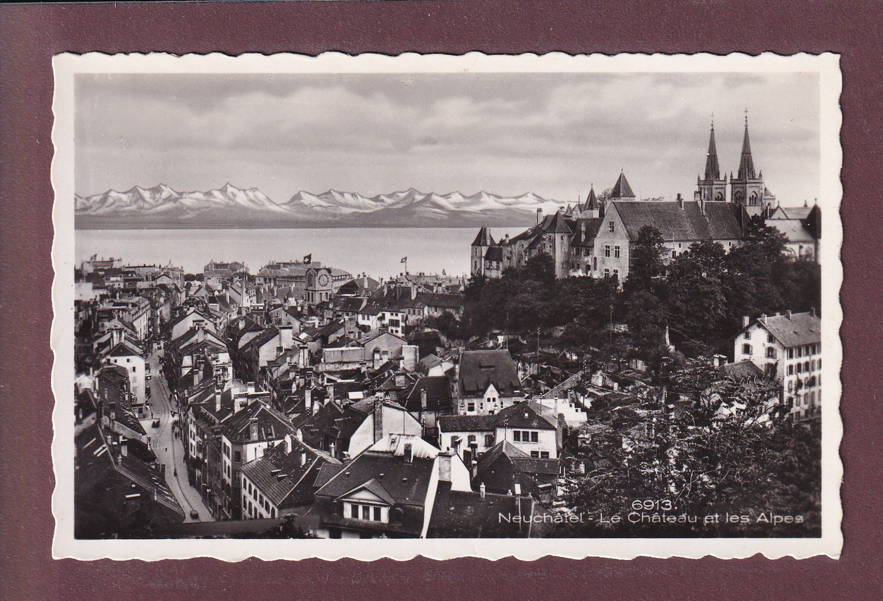 Cartes postales: NEUCHÂTEL - Partie avec le Château – D'occasion à Pully par nicecards