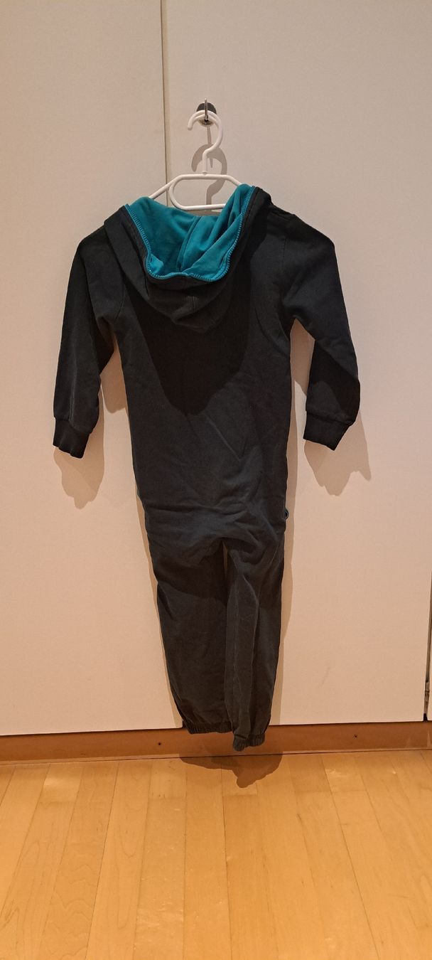 Tute: Overall von Onepiece, Grösse 110 – Usato da Hinterkappelen venduto da Anbal 1