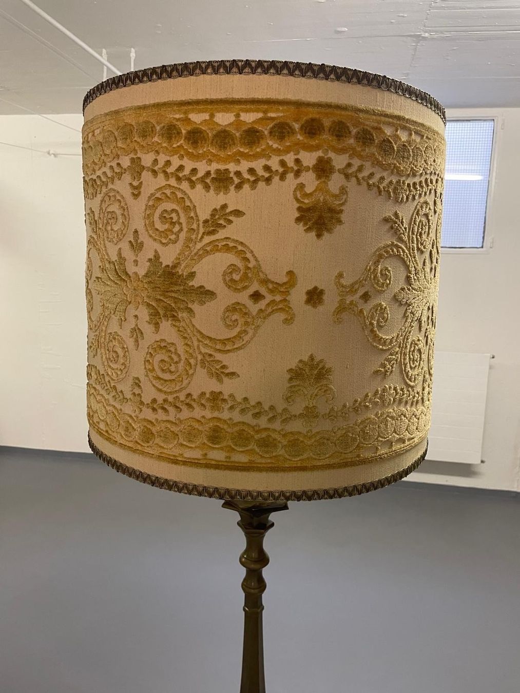 Lampen: Vintage-Ständerlampe mit massiven Messingständer – Gebraucht aus Oberrüti von aser89 2