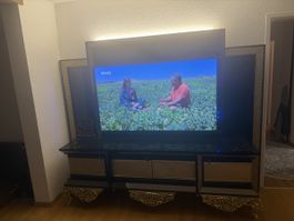 TV-Wand mit Lowboard schwarz gold barockes Design