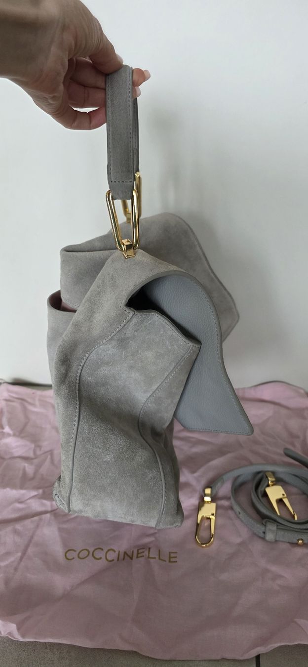 Coccinelle Borse da donna: Coccinelle Tasche Modell Liya mit Staubbeutel . – Nuovo (secondo la descrizione) da Rümlang venduto da ilc_vm5p 2