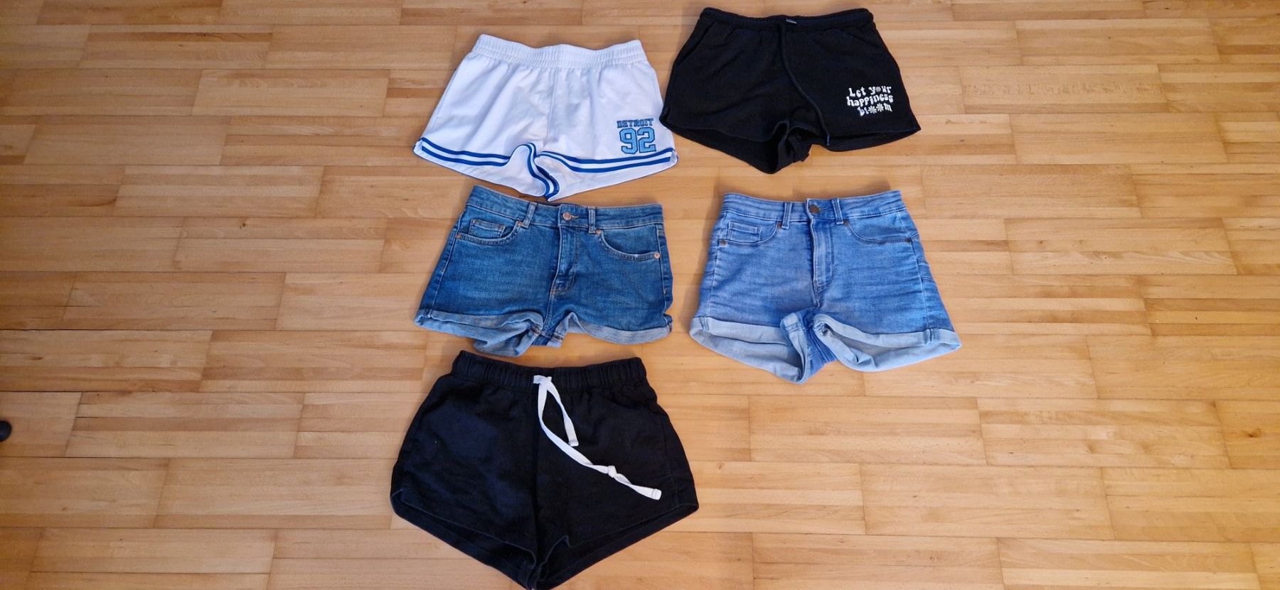 Lotti di vestiti: 5er Set Shorts - Gr. XS/S – Usato da Kollbrunn venduto da Bobibau