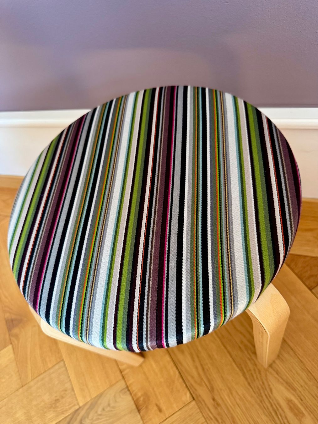 Ikea Hocker: Ikea Hocker mit Paul Smith Stoffbezug – Gebraucht aus Bern von jensstr1979 1