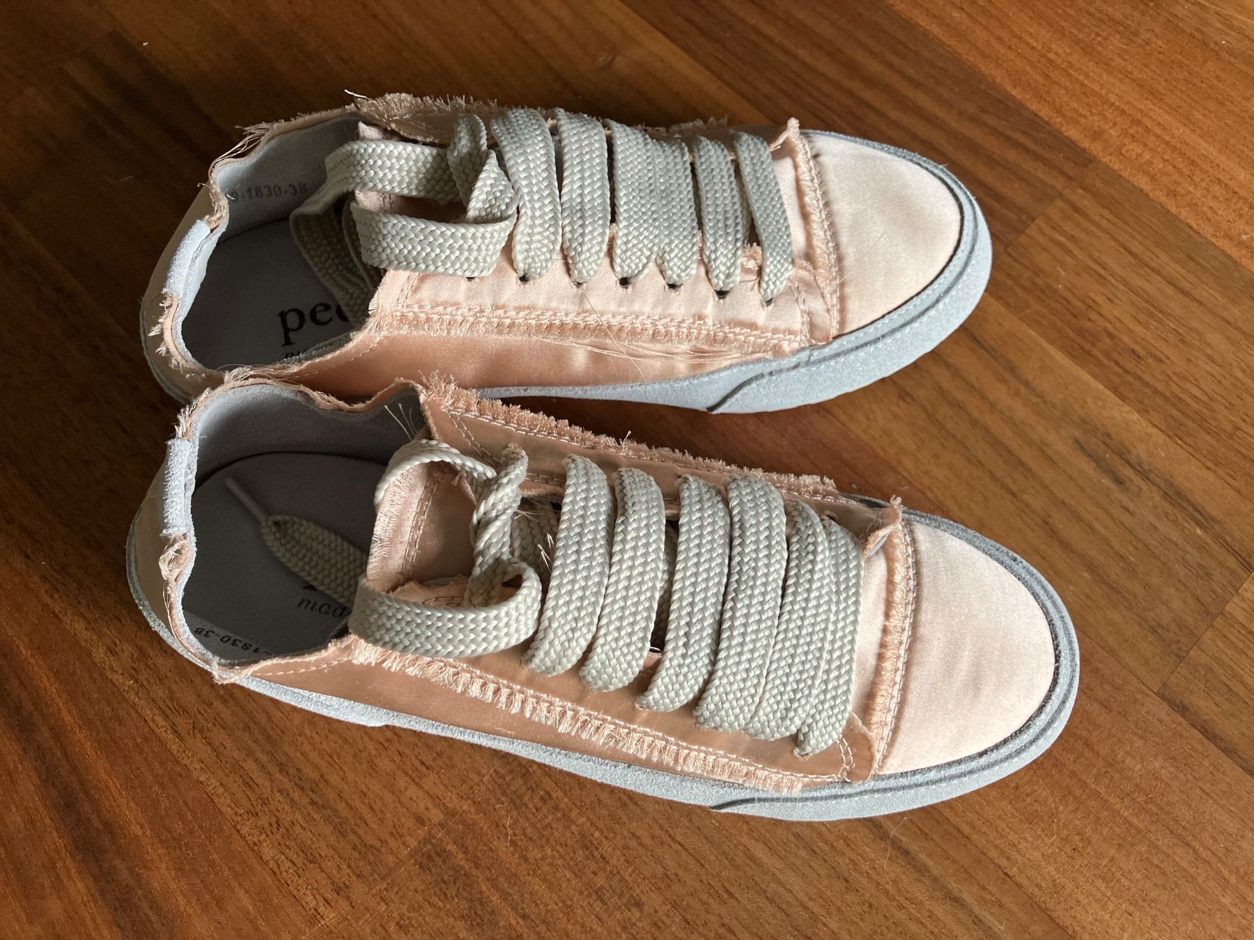 Scarpe da donna: Pedro Garcia Sneakers Gr. 38 – Usato da Windisch venduto da Lyudmila01 2