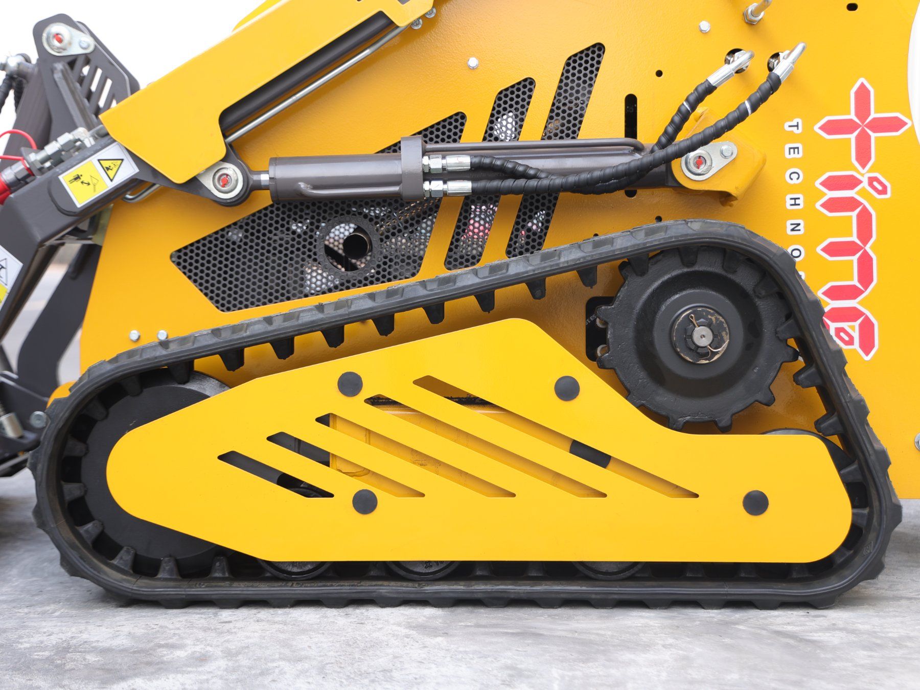 Toutes les machines: Minilader - L3-B "Sommeraktion" – Neuf avec emballage d'origine à Grabs par Time-tech 7