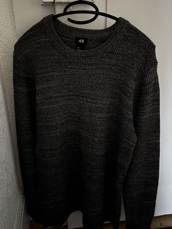 Sweat-shirt H&M.   gr L comme neuf