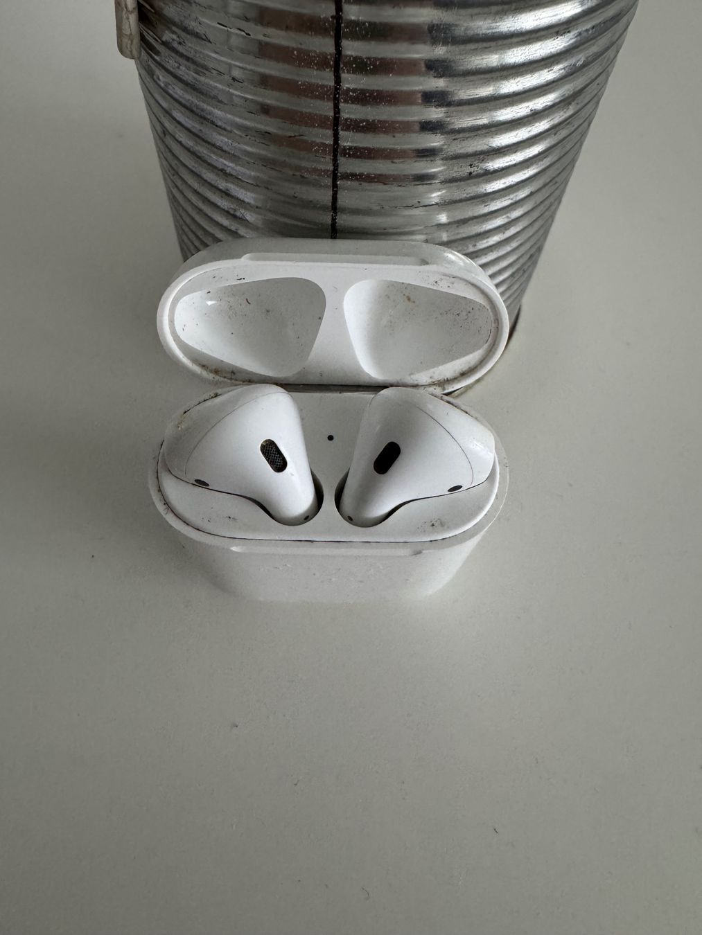 Apple Cuffie: AirPods der 2. Generation – Usato da Adliswil venduto da Busys