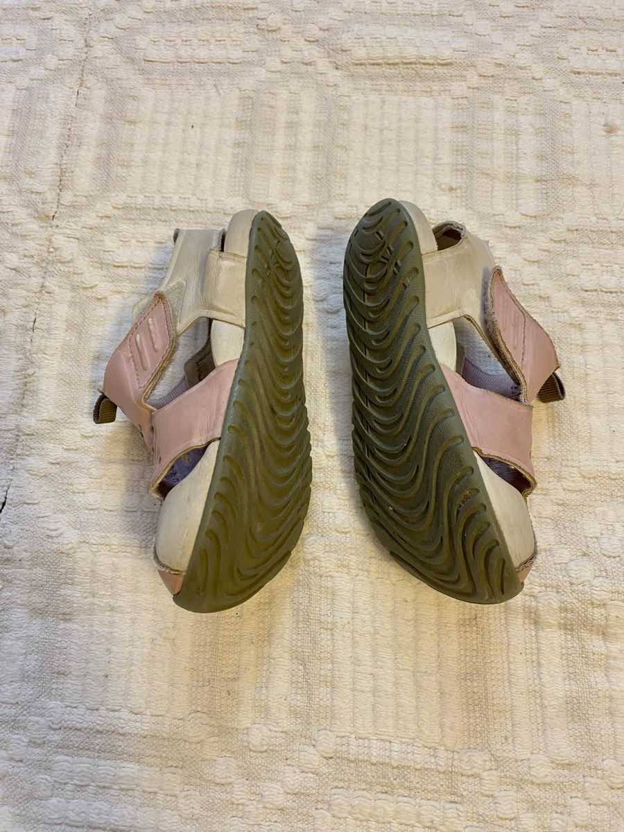 Nike Scarpe per ragazze: Mädchen Badesandalen - Nike Sunray Protect 2. Nr.25 – Usato da Zürich venduto da Mariaov 2