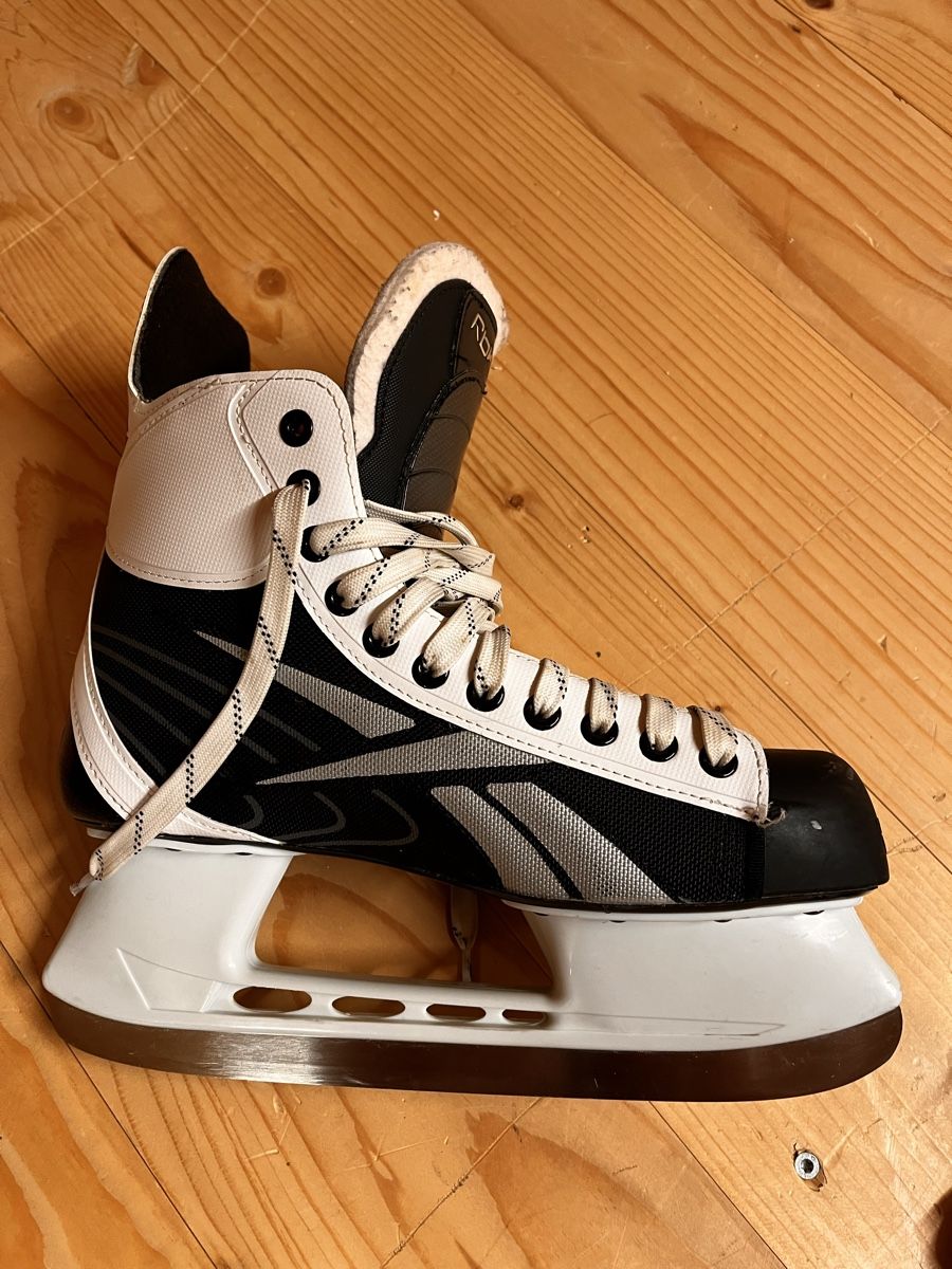 Pattini da ghiaccio: Schlittschuhe  – Usato da Busswil BE venduto da hol_n9n5 1