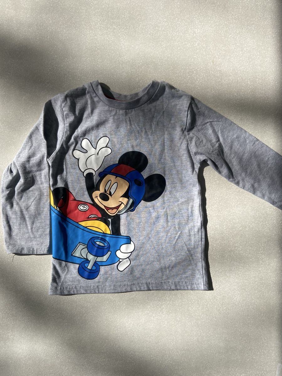 Pulls et sweat-shirts: Mickey mouse Shirt  – D'occasion à Lengnau BE par col_mbz6