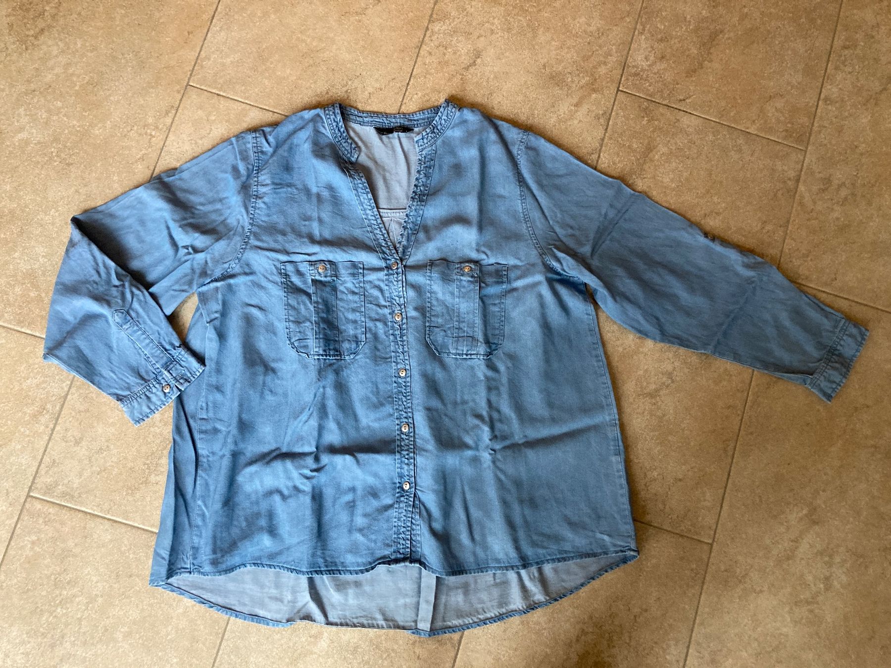 Ellen Amber Camicette: Ellen Amber Jeansbluse, Gr. XL, hellblau – Usato da Gelterkinden venduto da froggy80