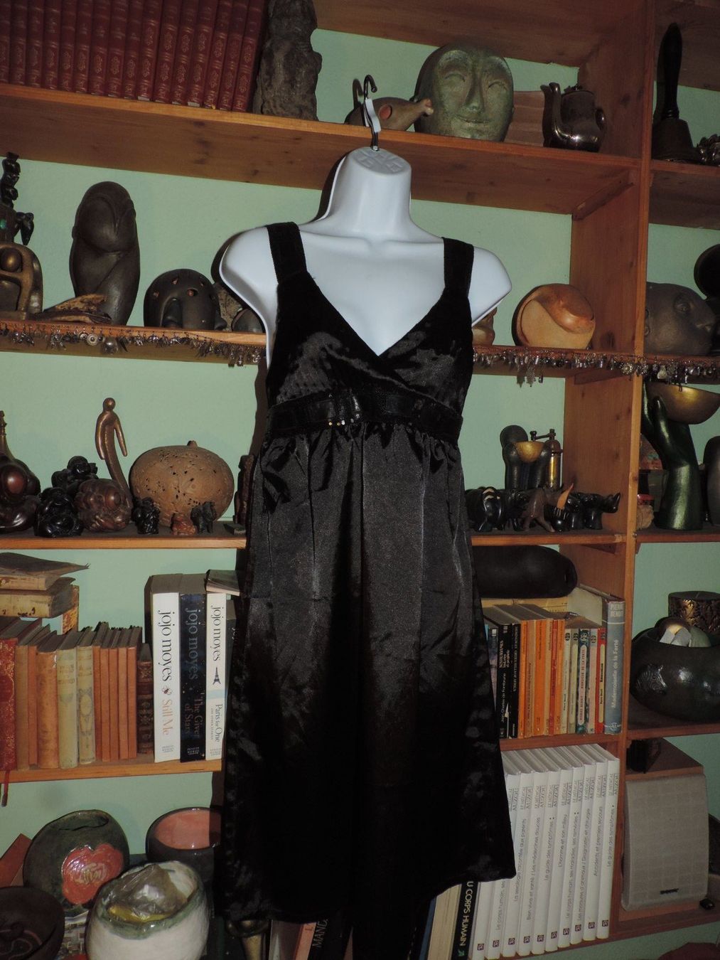 Kleider: robe noire satin – Gebraucht aus Genève von Axelle333 6