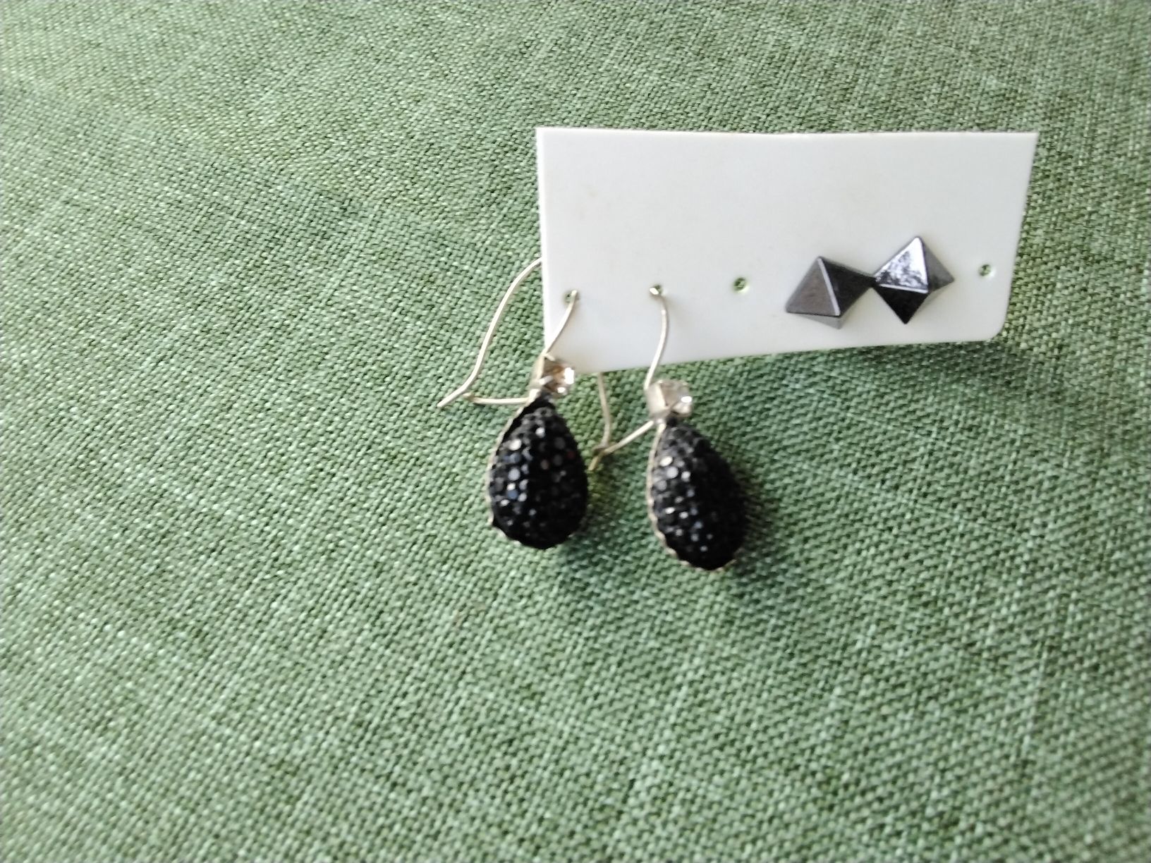 Sonstiger Schmuck: 2 PAAR MODISCHE OHRSTECKER – Neu (gemäss Beschreibung) aus Biel/Bienne von dasi3 1