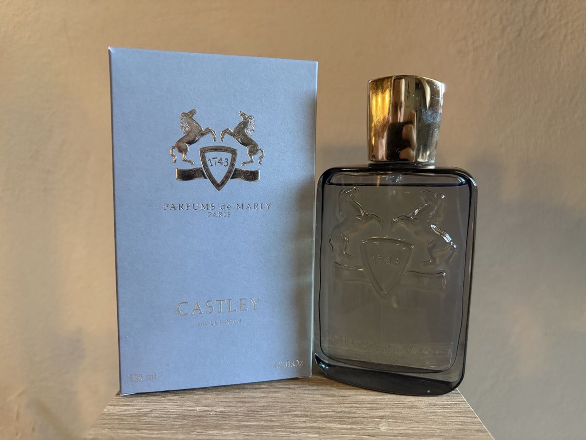 Parfum & Eau de Toilette: Parfums de Marly Castley (125ml) – Gebraucht aus Morges von Marlporto