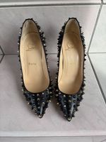 Christian Louboutin Spikes Pumps Schwarz/Gold Gr. 37.5 