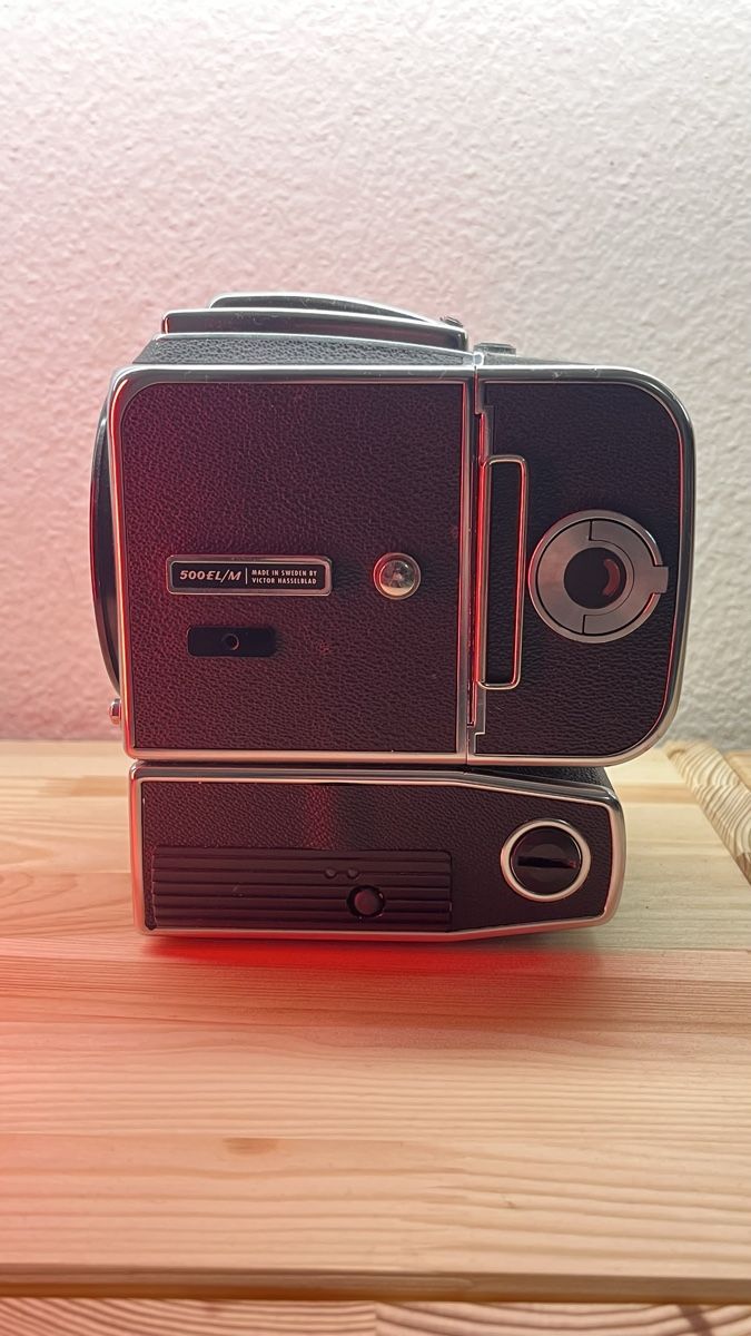 Hasselblad Fotocamera: Hasselblad 500EL/M – Usato da Lausanne venduto da Djoulaille 5