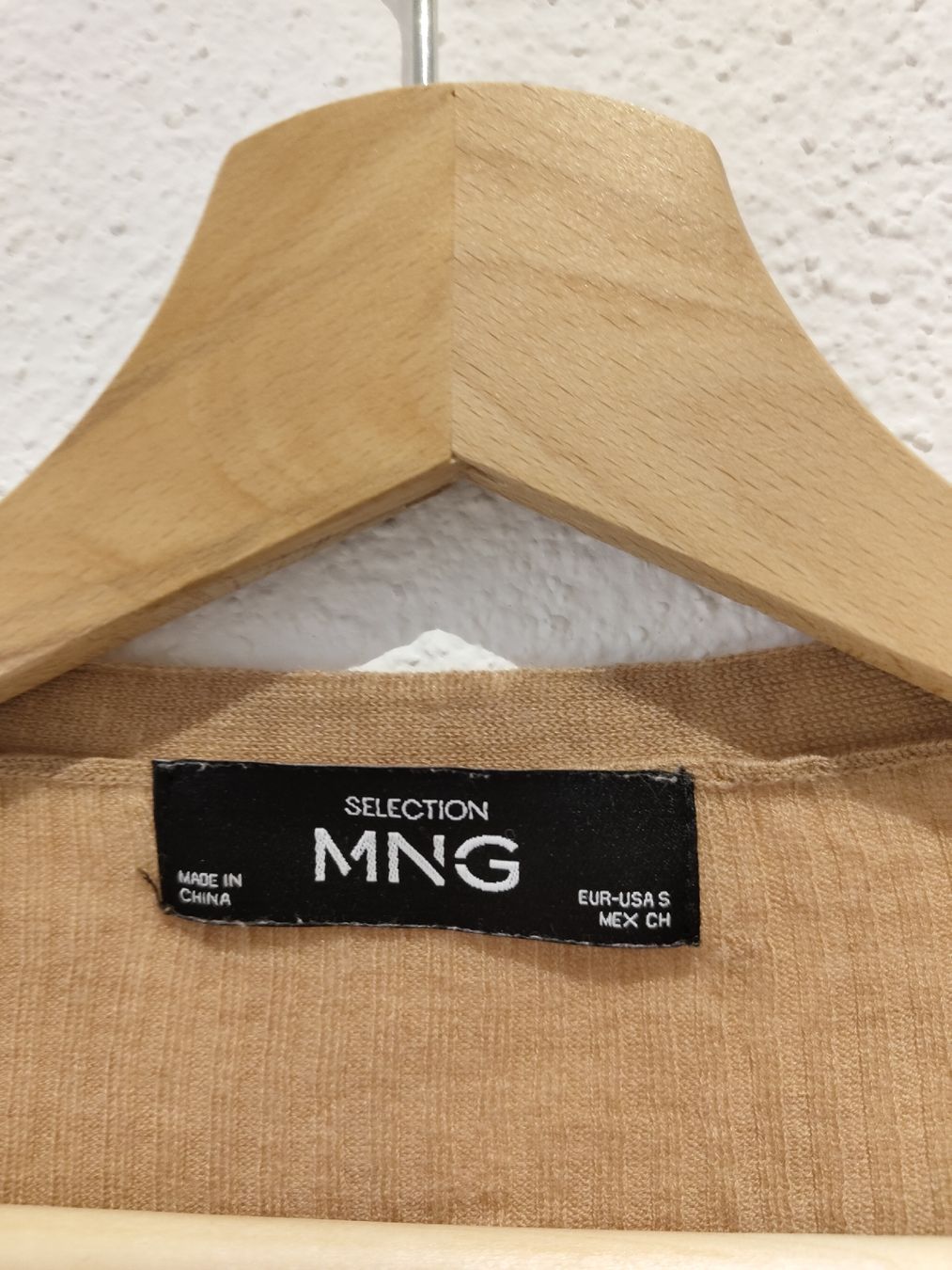 Mango Pullover & Sweatshirts: Oberteil Mango – Gebraucht aus Russikon von noraarya 2