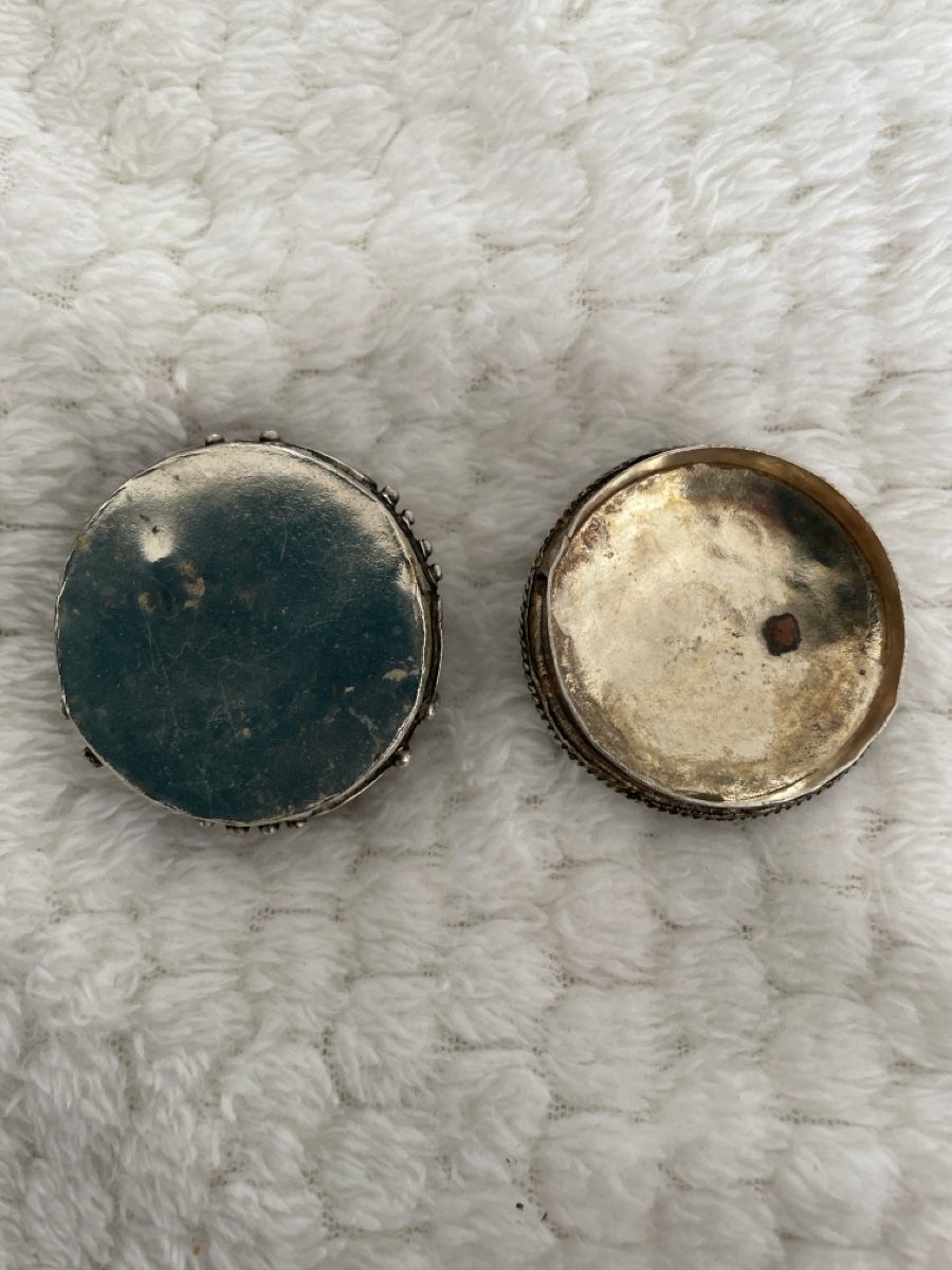 Tutte le decorazioni: Antike Pillendose!Schmuckdose (vermutlich.) Silber + Emaille – Usato da Subingen venduto da han_7rg6 2