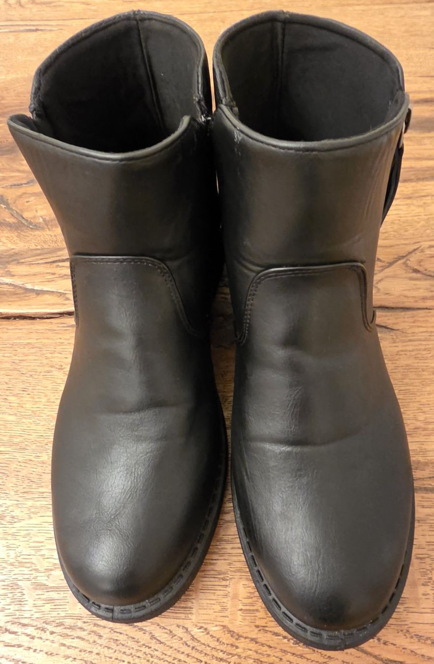 Scarpe da donna: Schwarze Stiefeletten, Top Zustand – Usato da Basel venduto da sci_67ms