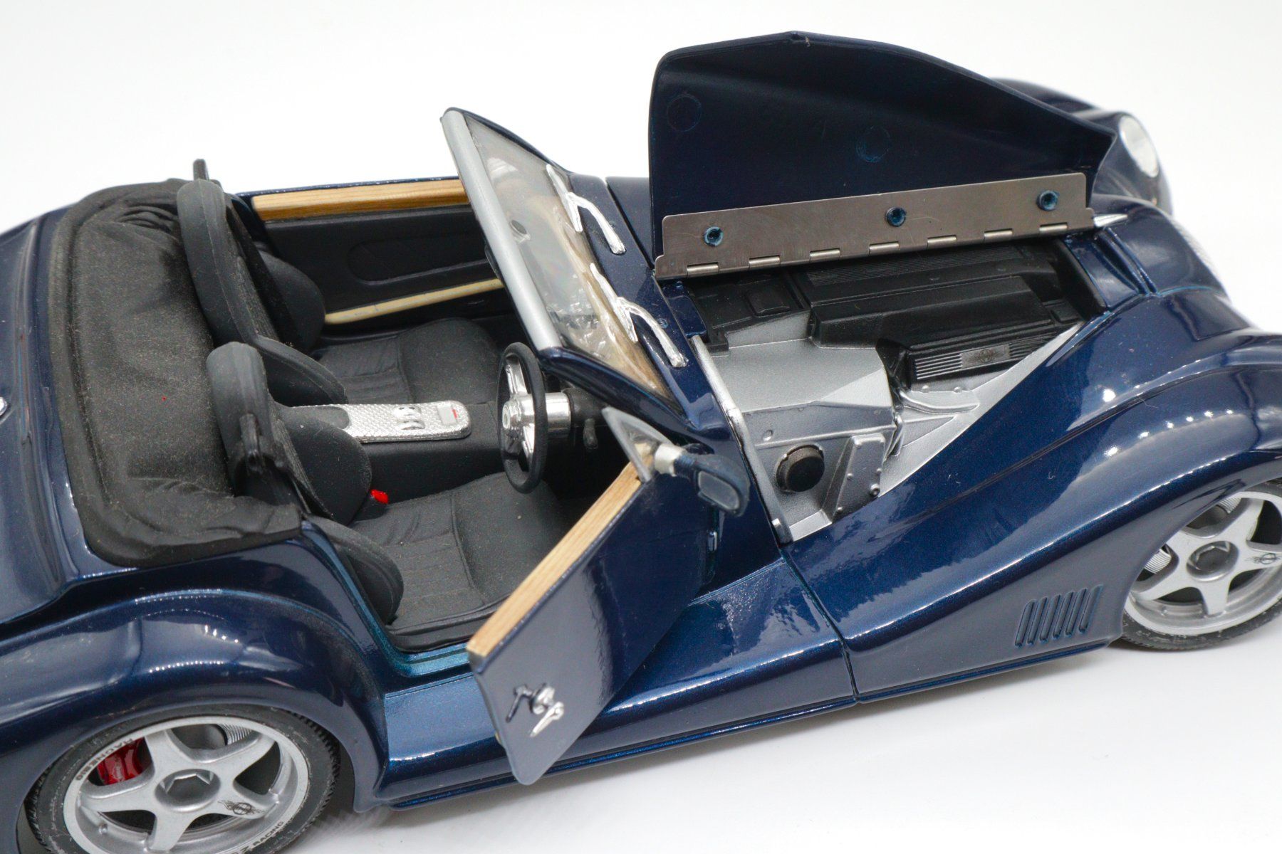 Bburago Modellini d'auto: Bburago Morgan Aero 1/18 Modellauto – Usato da Volketswil venduto da brockipfannenstil 3
