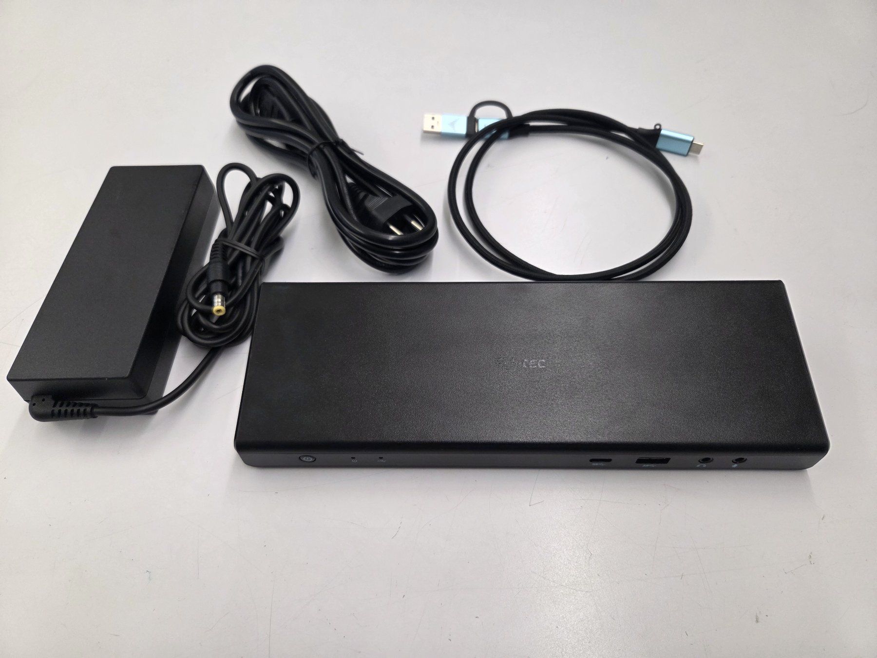I-tec Docking station: i-tec USB 3.0 / USB-C / Thunderbolt 3 Dual Display Dock – Usato da Bremgarten AG venduto da joker_eat_world 2