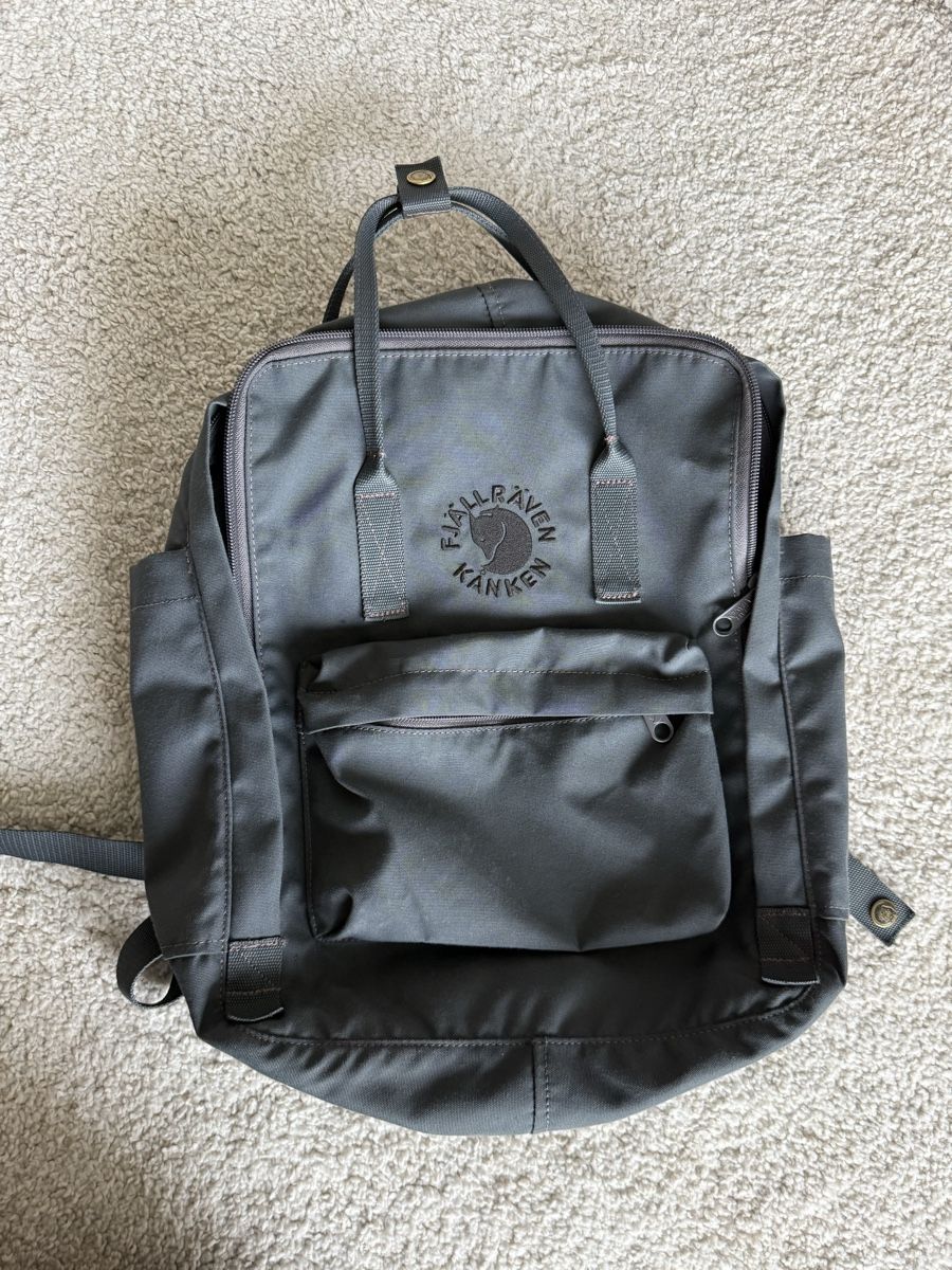 Fjällräven Zaini: Fjällraven Re-Kanken anthrazit – Nuovo (secondo la descrizione) da Pontresina venduto da Dolly14 1