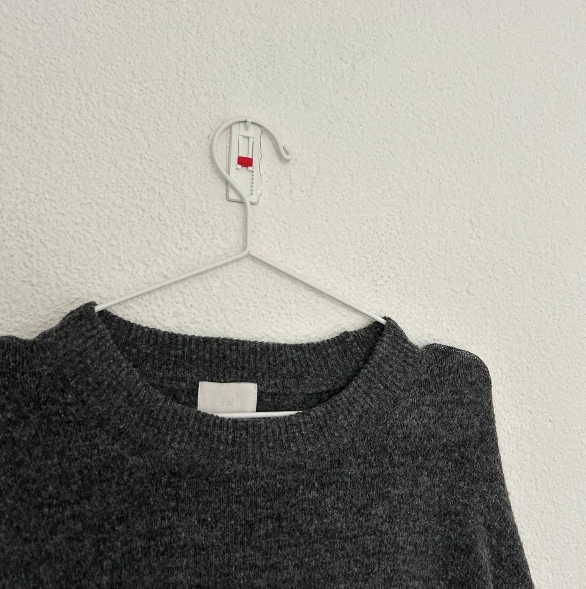 H&M Maglioni & Felpe: Grauer H&M Strickpullover, Gr. M – Usato da Chur venduto da faja7000 2