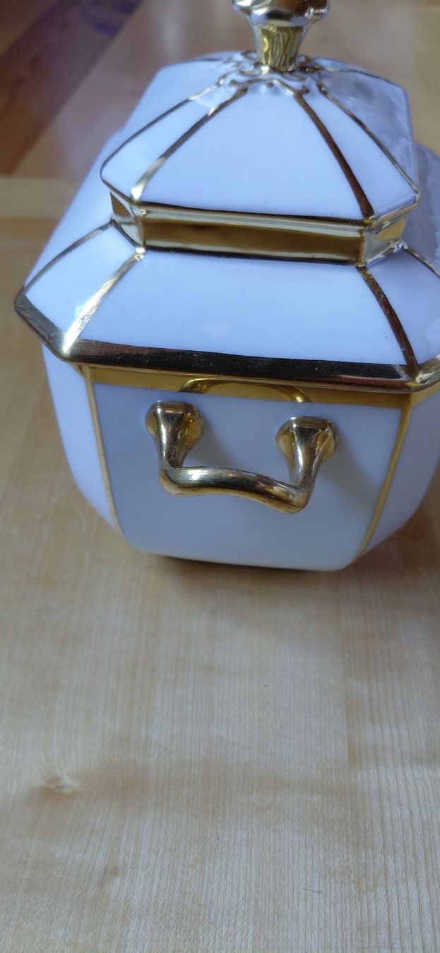 Zuccheriere: antike Bonbonnière mit Golddekor – Usato da Trogen venduto da Limboo 3