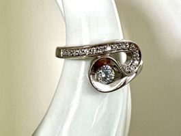 925 Silber Ring - funkelnde Zirkonia - geschwungenes Design