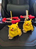 2x Pokemon Celebrations - Pikachu VMax Figur