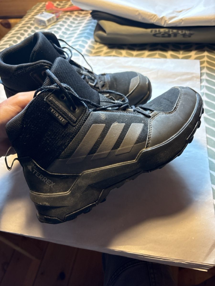 Adidas Schuhe für Jungen: Adidas Terrex Wanderschuhe  Grösse 36 2/3 – Gebraucht aus Berneck von Herr_Hans_Meier 1