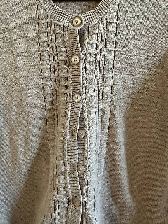 Esprit Jacken: Edc Damenstrickjacke beige 36 – Gebraucht aus Rothenburg von wer_g9fd 1