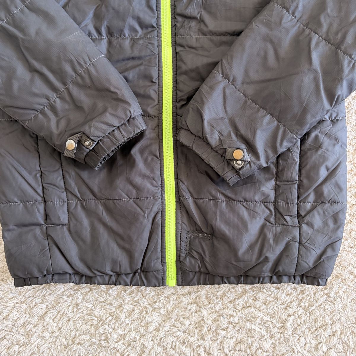 North Face Giacche & Cappotti: Doudoune The North Face grise Garçon - Taille M – Nuovo (secondo la descrizione) da Neuchâtel venduto da aliceguins 1