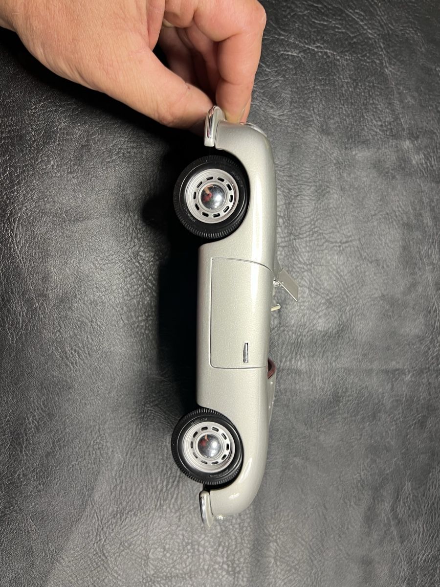 Porsche Modellini d'auto: Porsche 356 Roadster silberfarben – Usato da Moosleerau venduto da Tami8 1