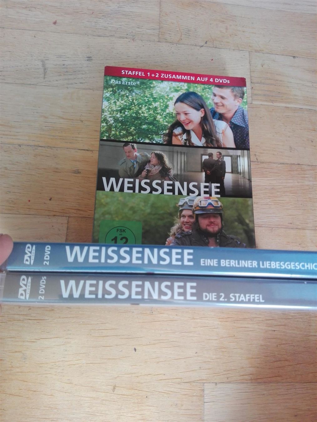 Tutti i DVDs: Weissensee  (Staffel 1 + 2) – Usato da St. Gallen venduto da elkapone 7
